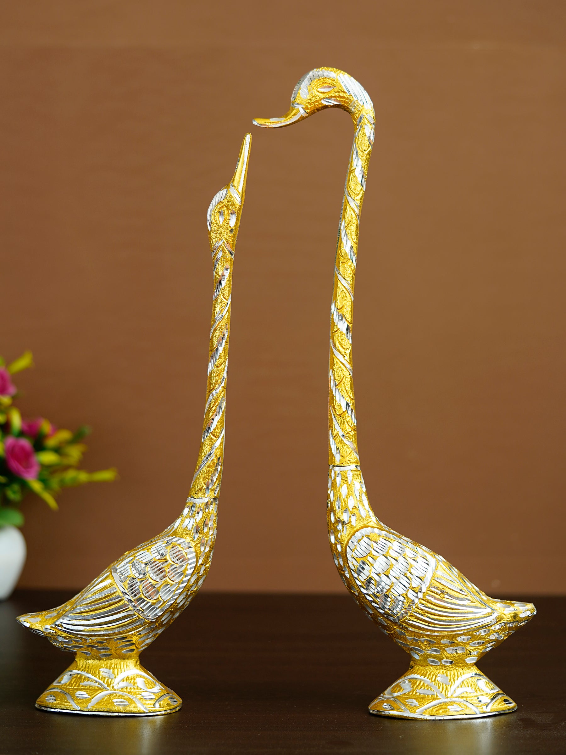 Golden Metal Kissing Swan Couple Handcrafted Decorative showpiece Love Bird Figurines