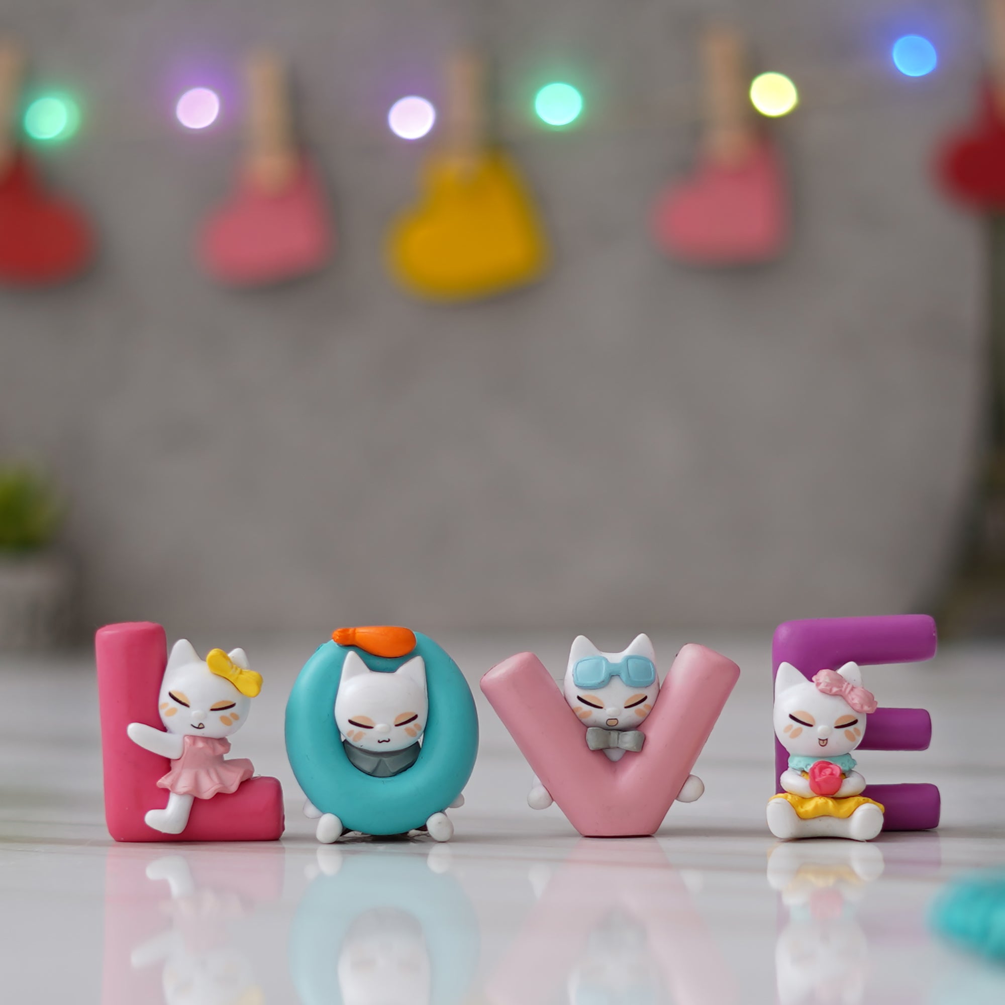 "Love" Animated Characters Valentine Multicolor Polyresin Showpiece 1