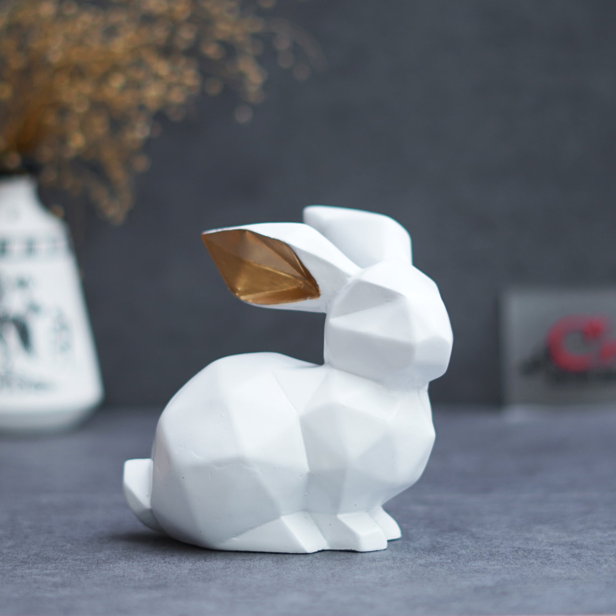 Geometric Polyresin White Rabbit Statue Animal Figurine Showpiece 1