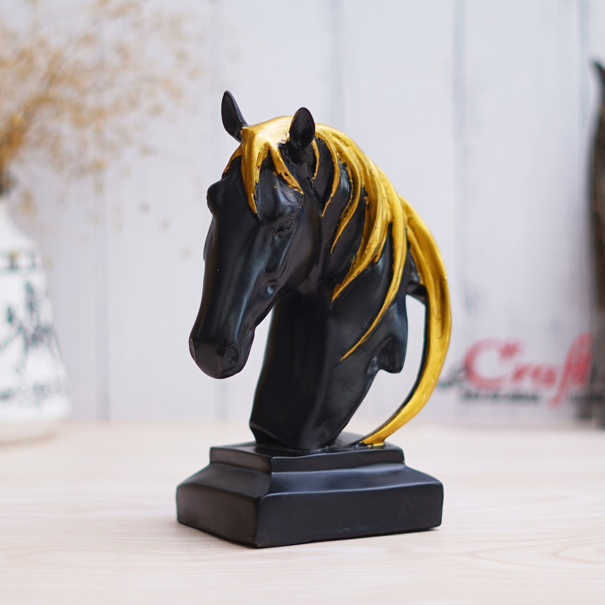 Black Horse Head Statue with Golden Hair Animal Figurine Showpiece 5