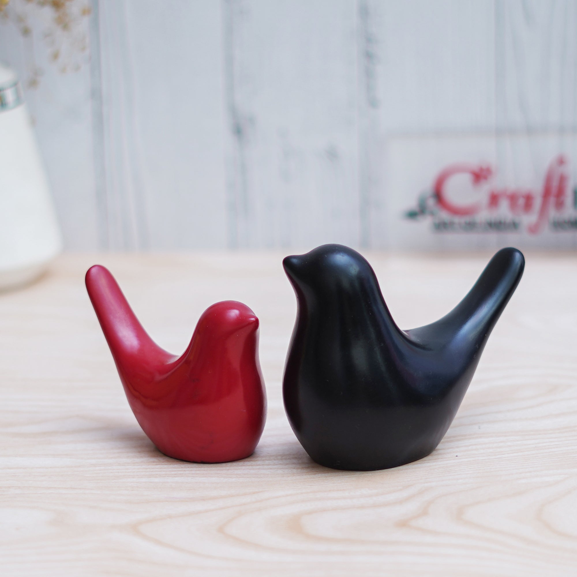 Set of 2 Black & Red Polyresin Cute Dove Bird Statues Bird Figurines 5