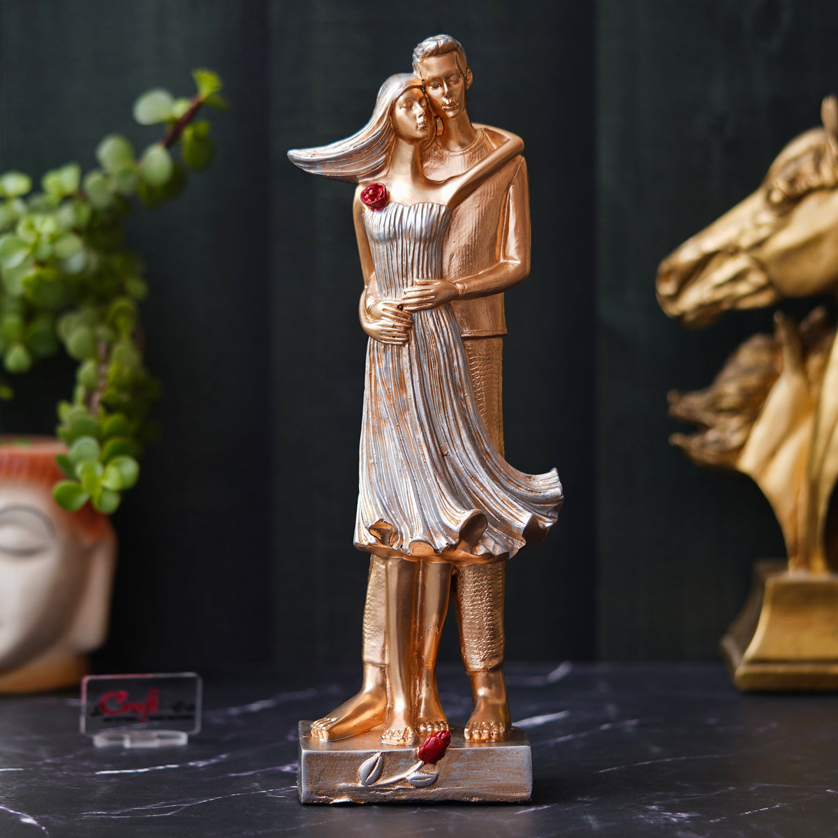 Romantic Hugging Couple Statue Human Figurines Decorative Showpiece ...