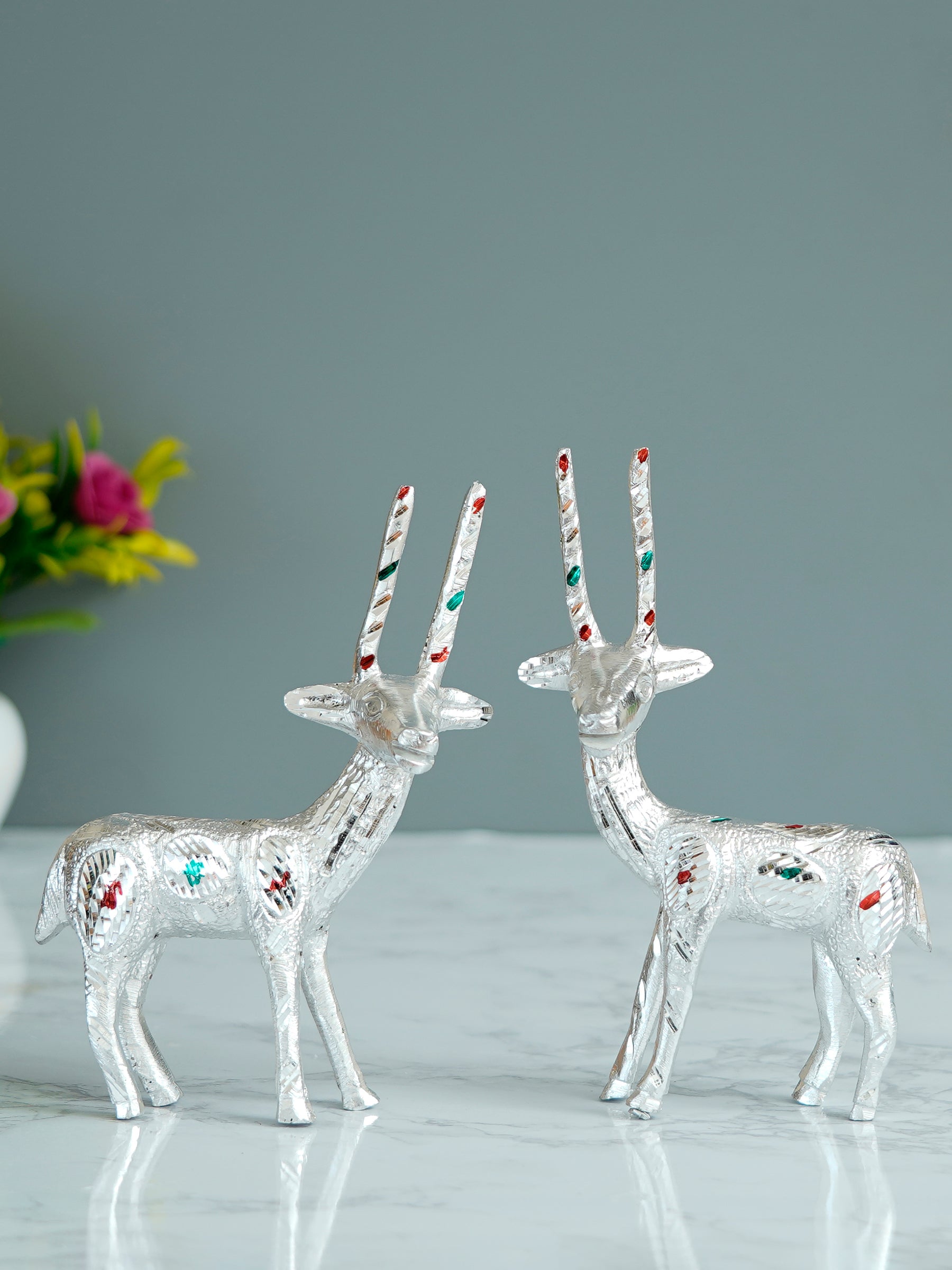 Set of 2 Engraved Silver Deer Handcrafted Decorative Metal Figurine 1