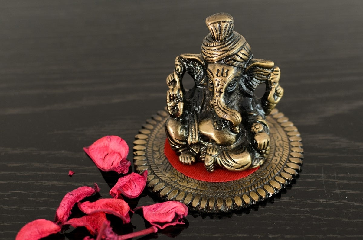 Brown Metal Phagdi Lord Ganesha Idol on Round Base 1