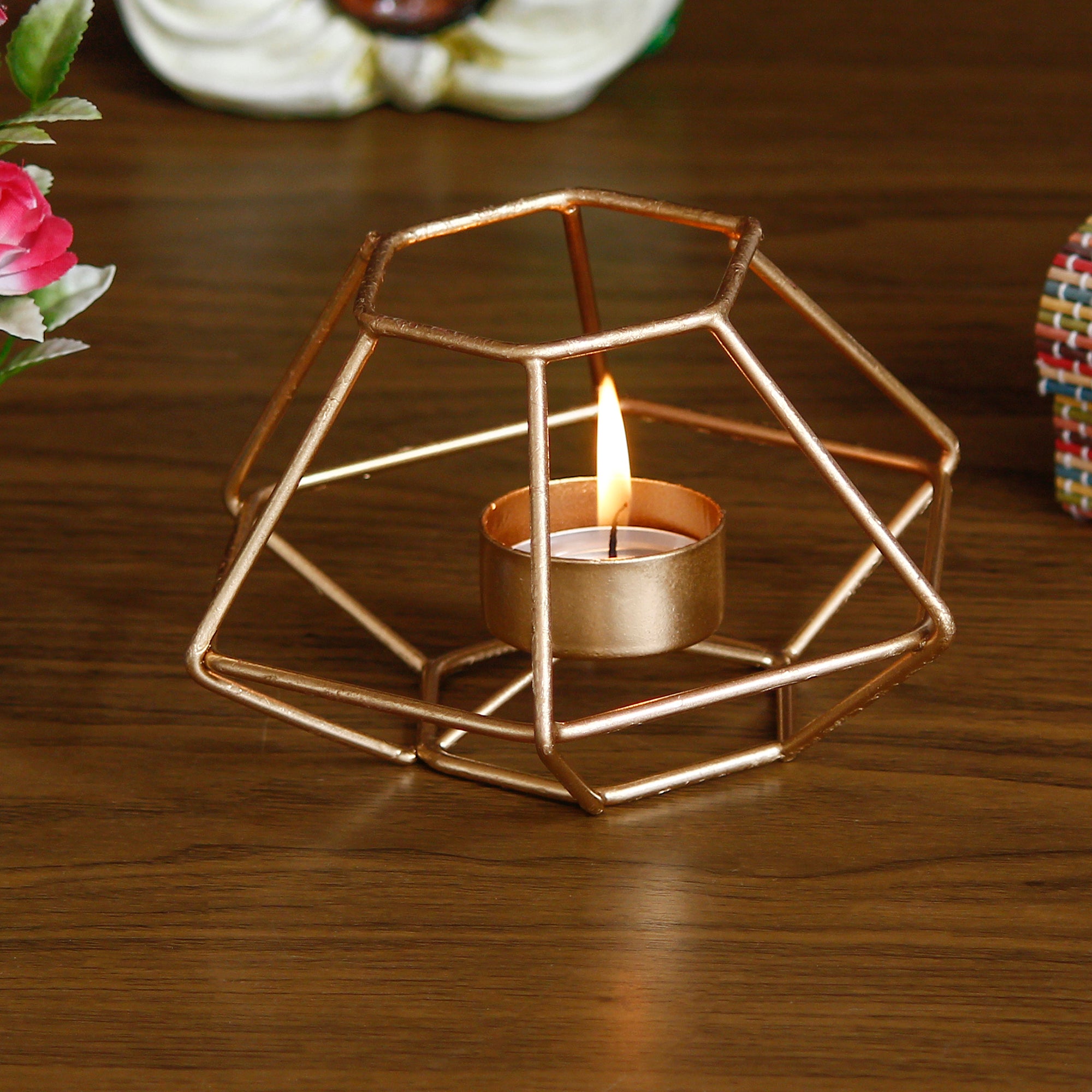 Golden Metal Decorative Handcrafted tea light candle holder 1