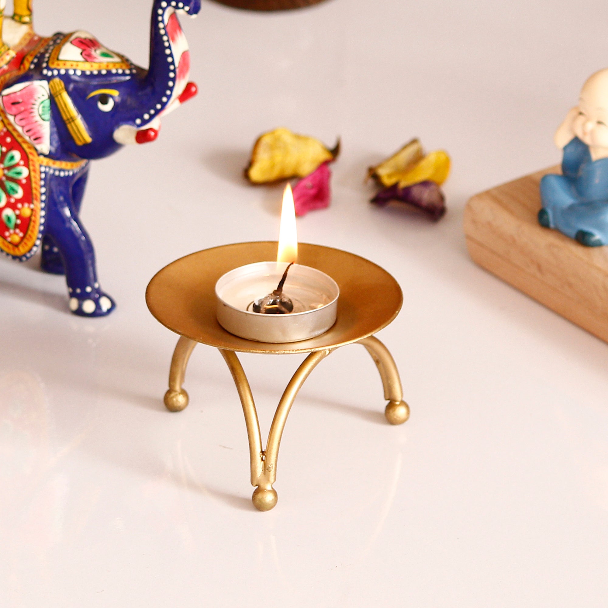 Golden Metal Decorative Handcrafted Stand tea light candle holder