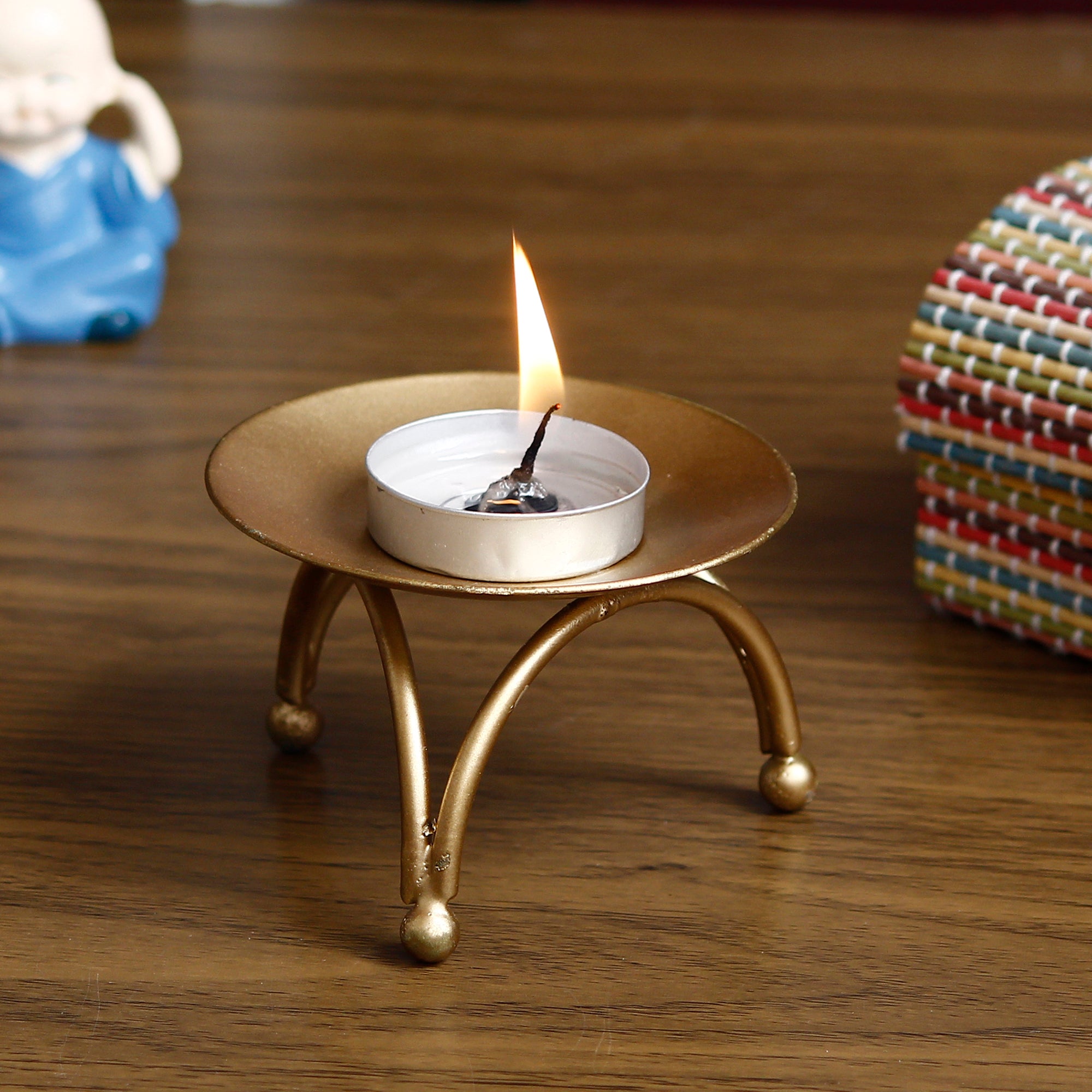 Golden Metal Decorative Handcrafted Stand tea light candle holder 1