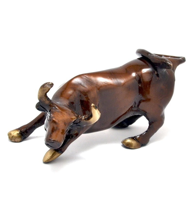 Brown Brass charging bull statue Animal Figurines 2