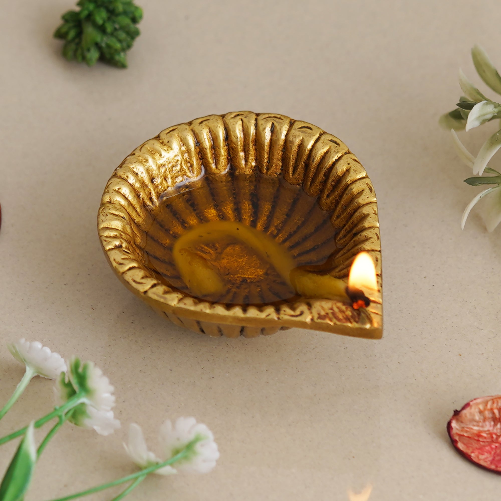 eCraftIndia Set of 1 Golden Decorative Brass Diya 1