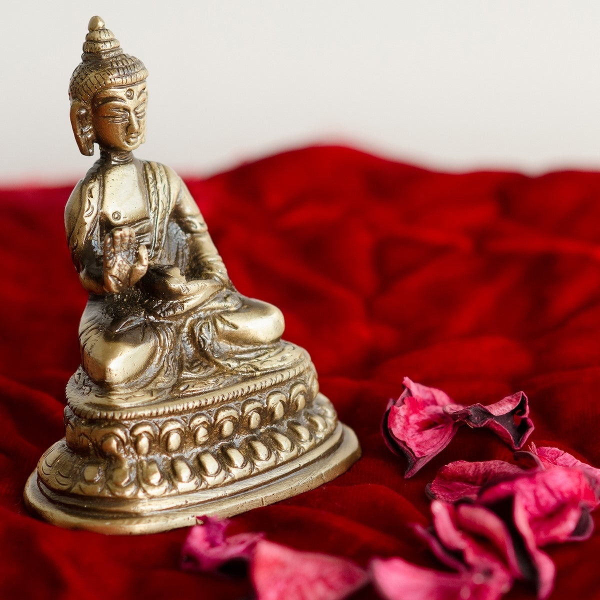 Golden Brass Meditating Buddha Statue 1