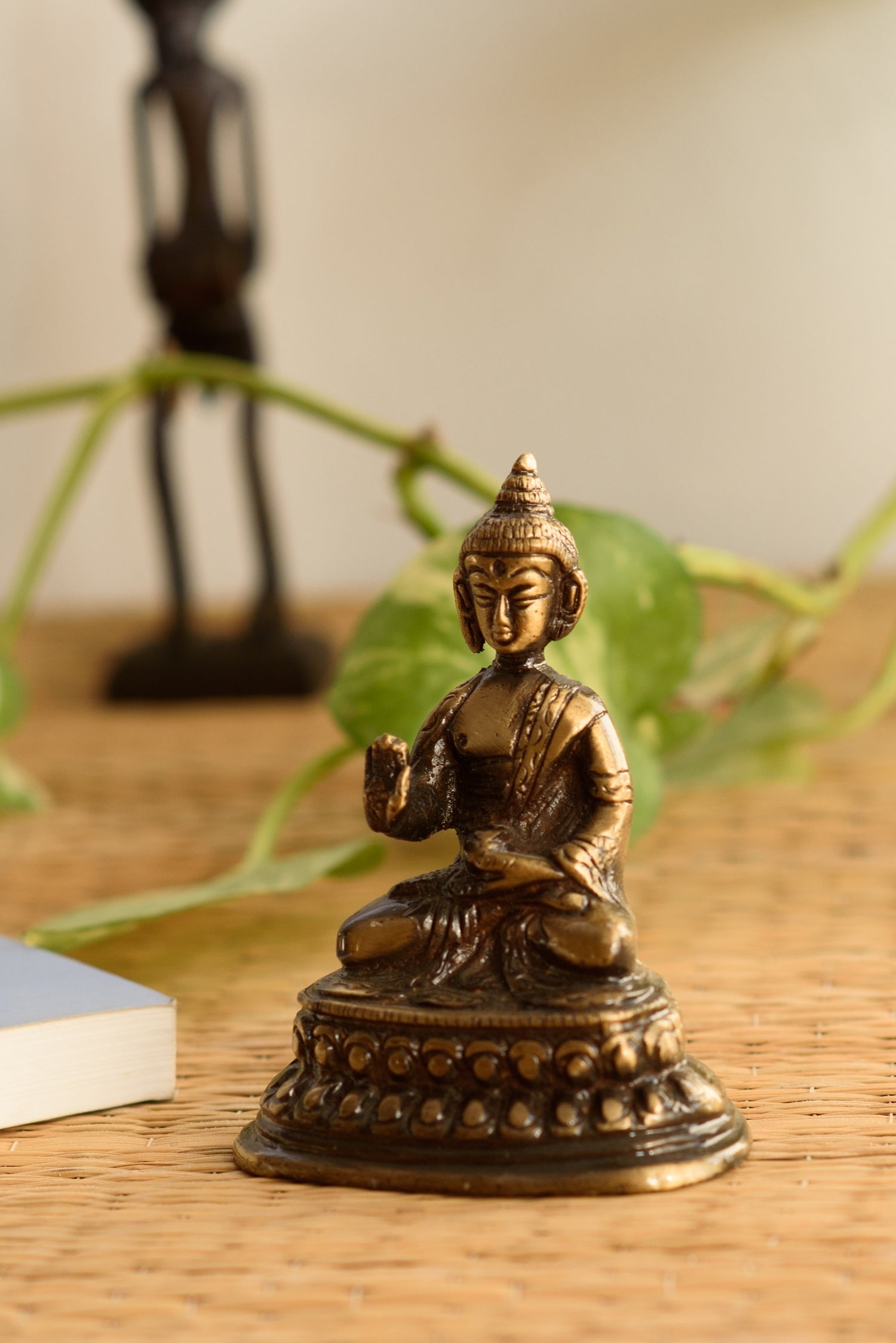 Golden Brass Meditating Buddha Statue 4