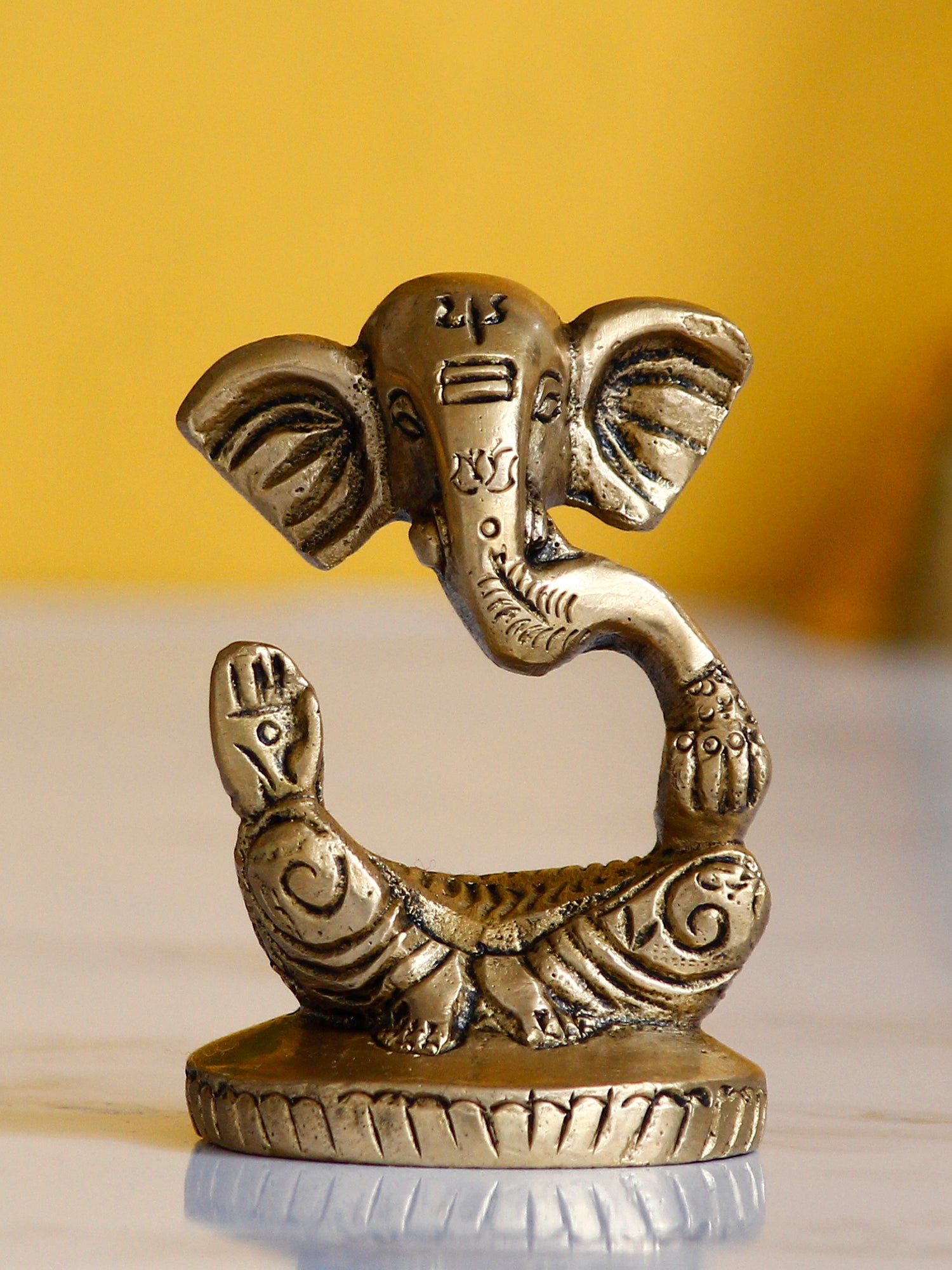 Golden Brass Meditating Lord Ganesha Idol decorative statue 1