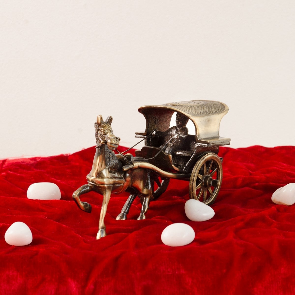 Brown Brass Horse Carriage Showpiece 1
