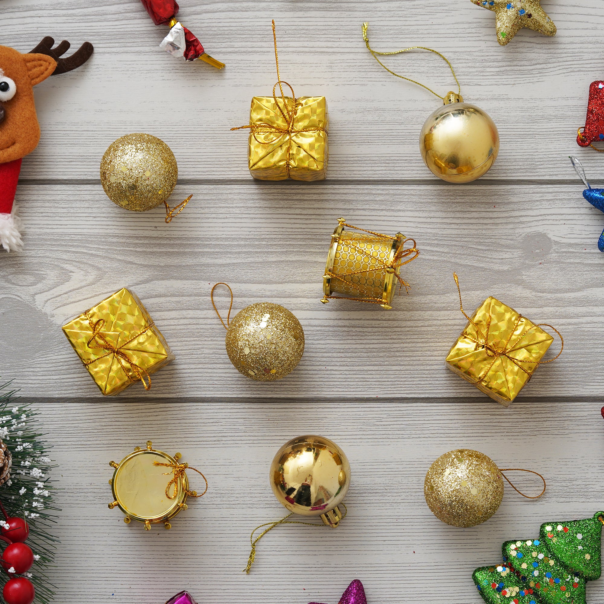 eCraftIndia Golden Christmas Tree Decoration Items  Balls, Gifts, Drums 1