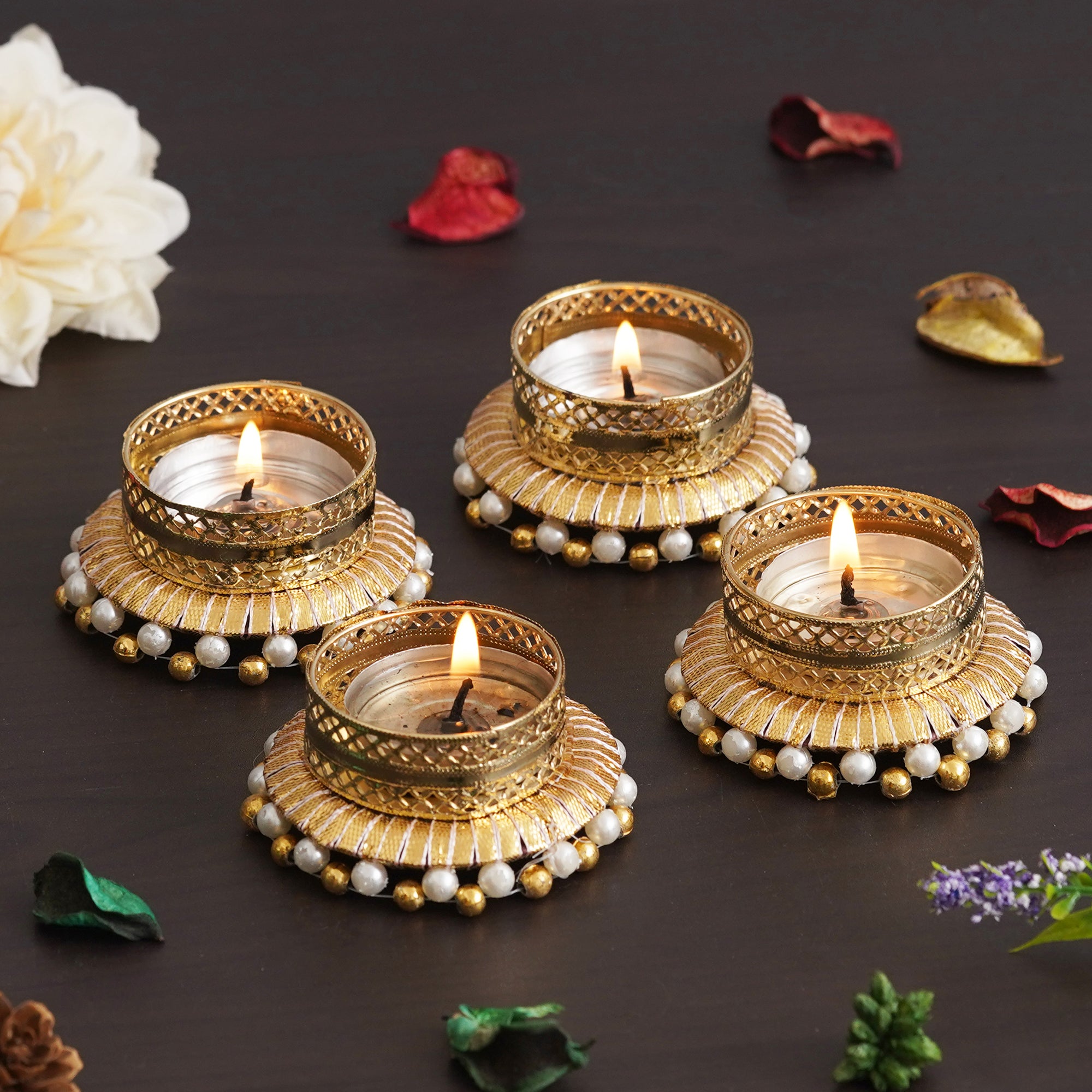 eCraftIndia Set of 4 Golden & White Round Shaped Beaded Decorative Tea Light Candle Holders 4