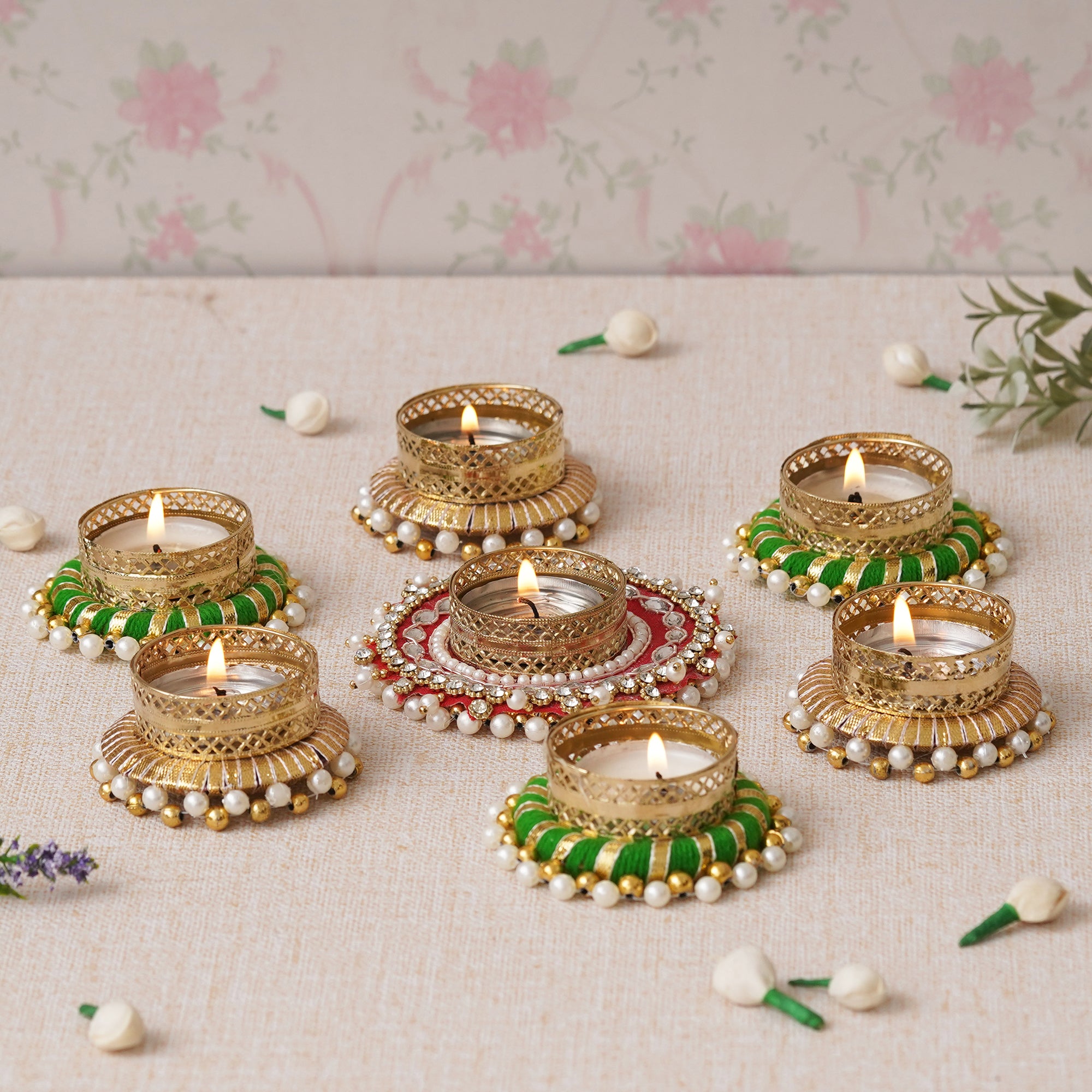 eCraftIndia Set of 7 Round Shaped Diamond Beads and Pearls Decorative Tea Light Candle Holders 6