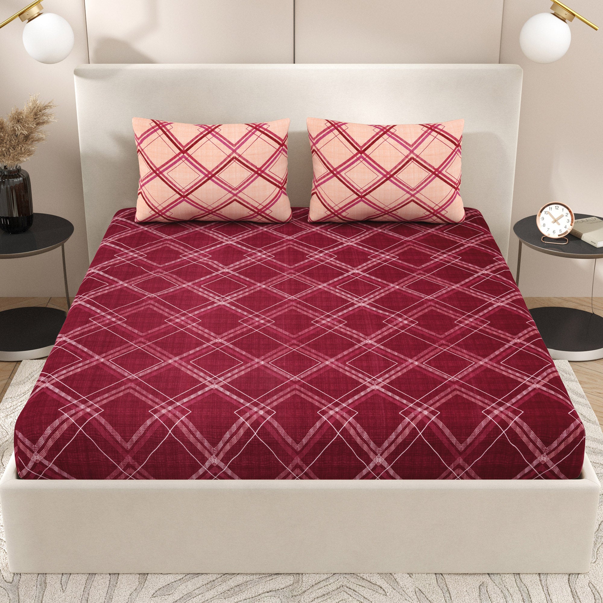 eCraftIndia 250 TC Red Geometric Square Printed Cotton Double Bedsheet With 2 Pillow Covers