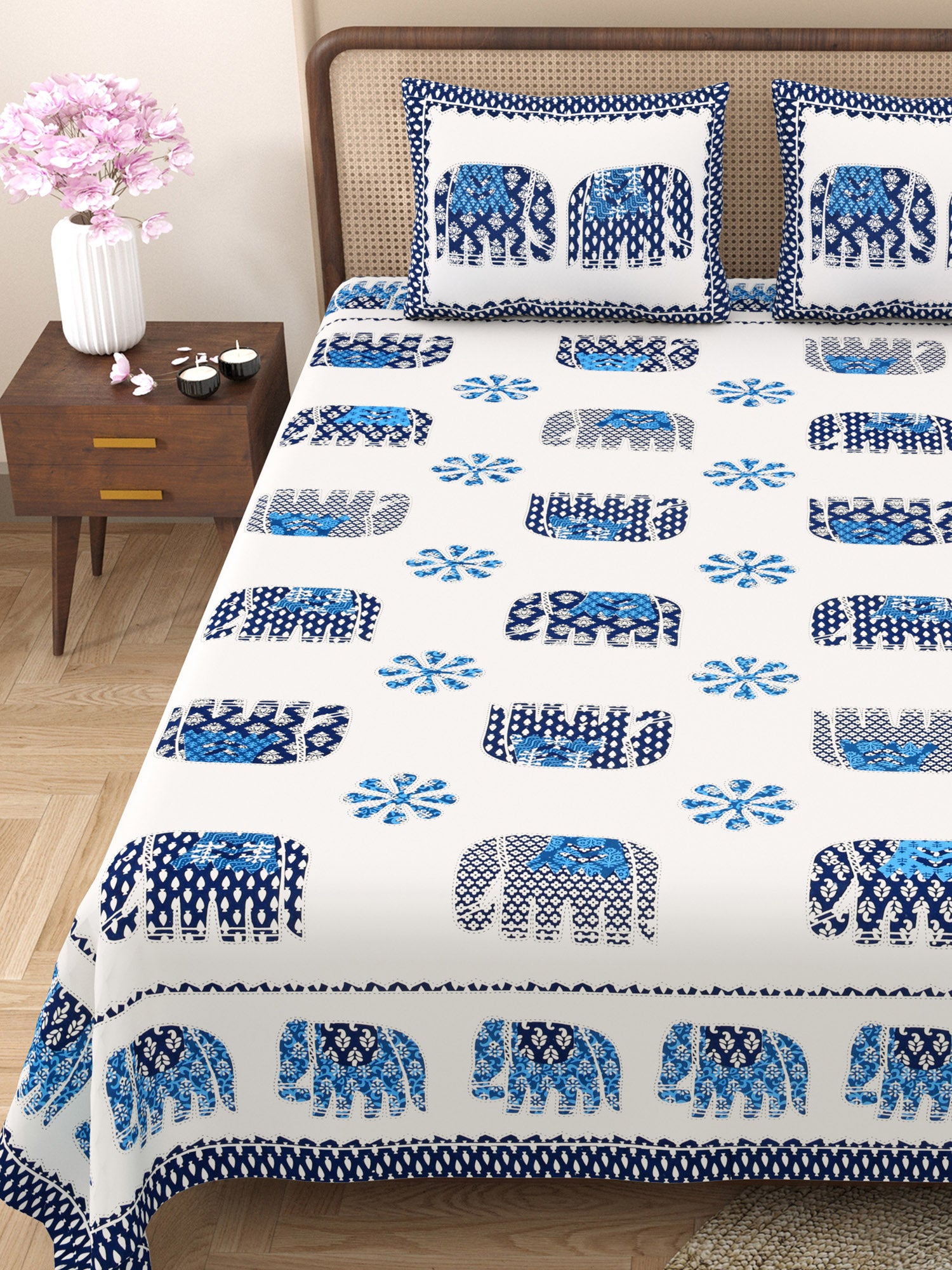 eCraftIndia Blue and White Cotton Elephant Printed 180TC King Size Double Bedsheet with 2 Pillow Covers 2