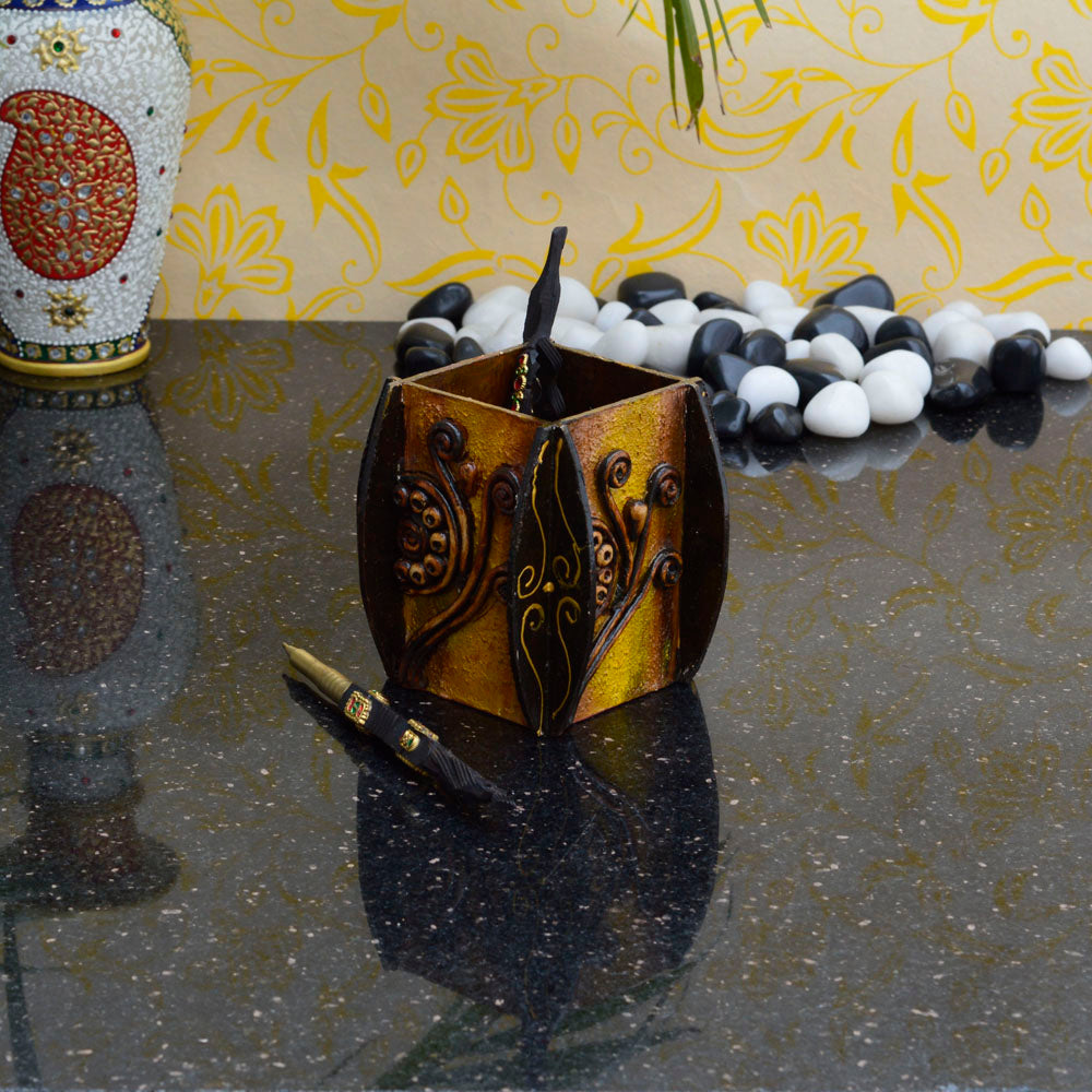 Papier Mache Splendid Pen Stand 1
