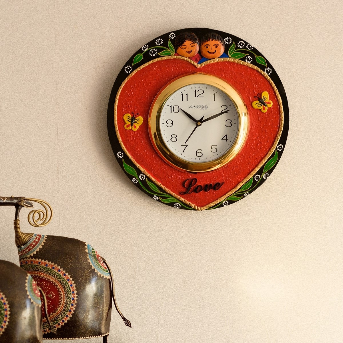 Cute Couple Love Theme Papier-Mache Wooden Handcrafted Wall Clock 1