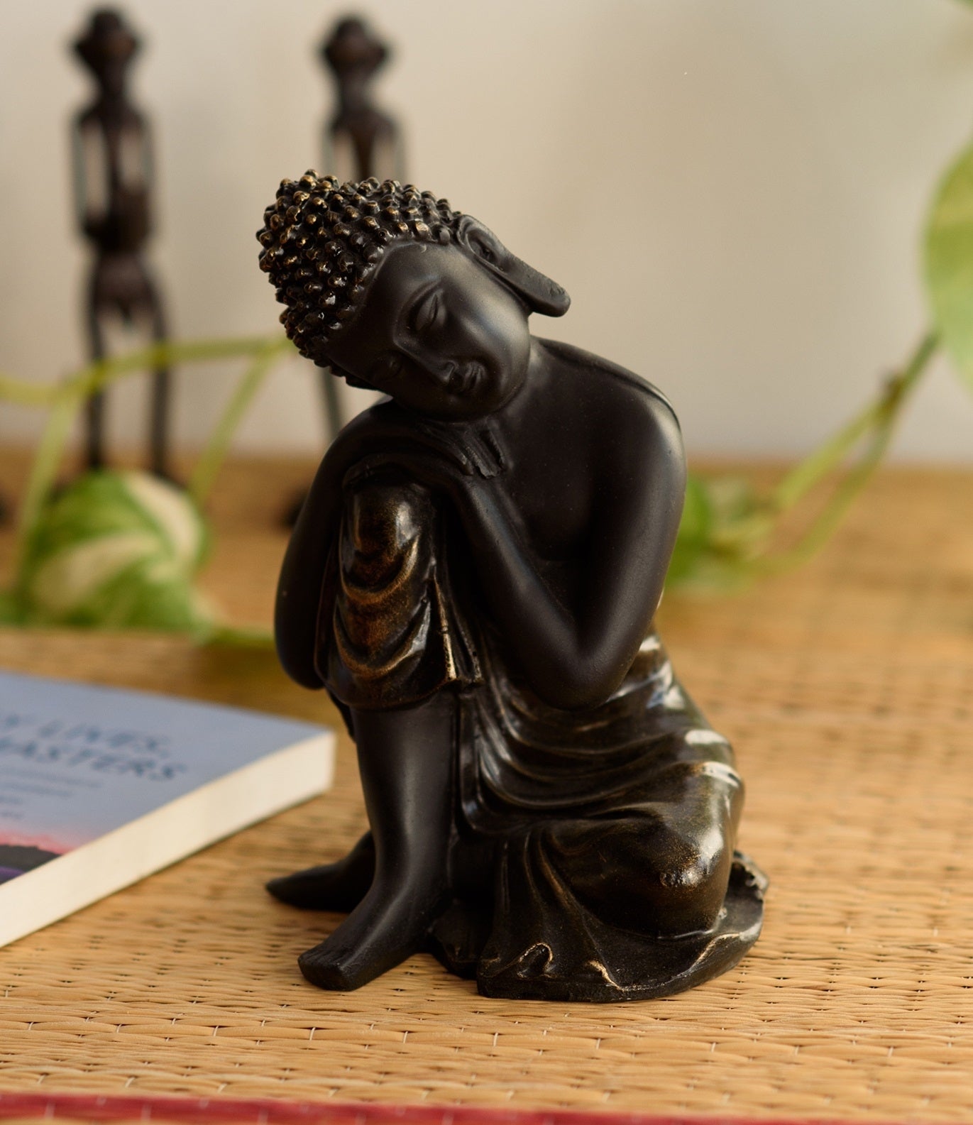 Polyresin Black Resting Buddha on Knee Statue
