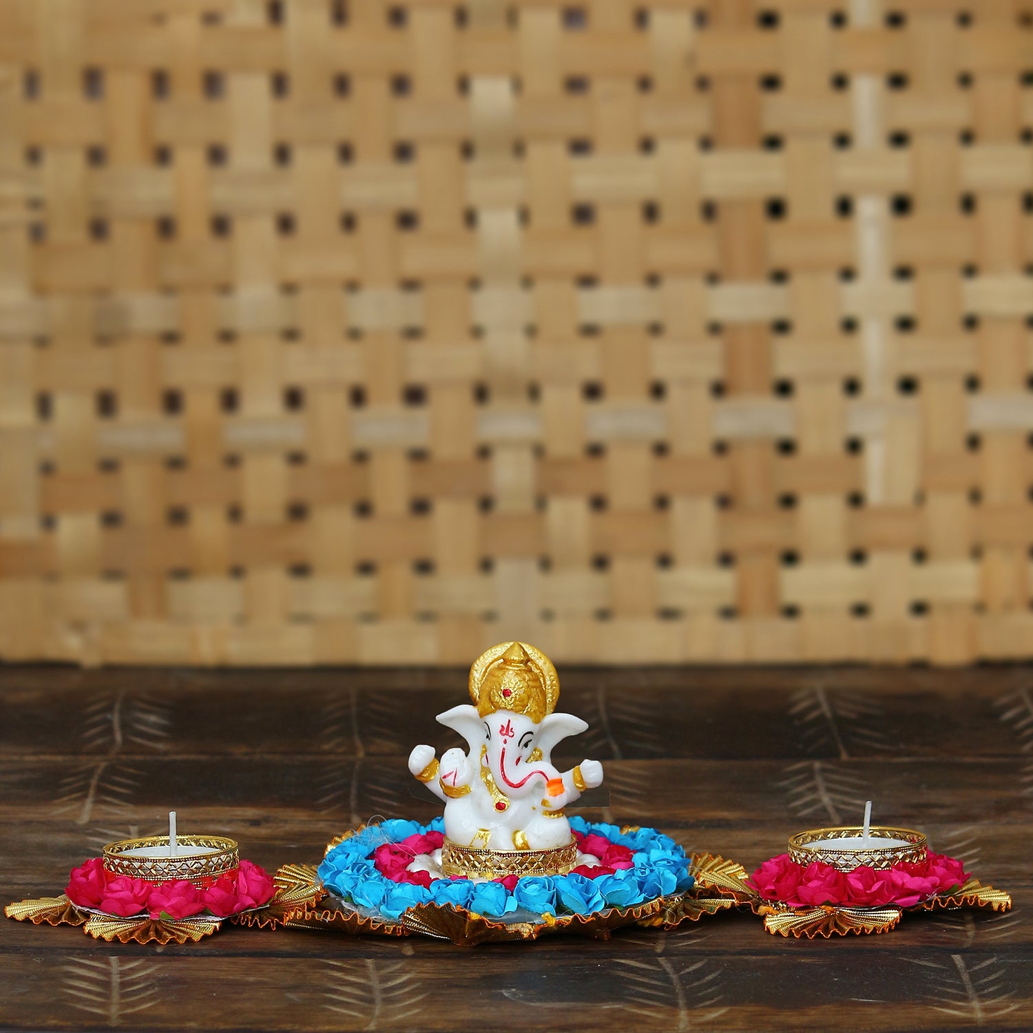 Lord Ganesha Idol On Decorative Plate With 2 Tea Light Holders 1