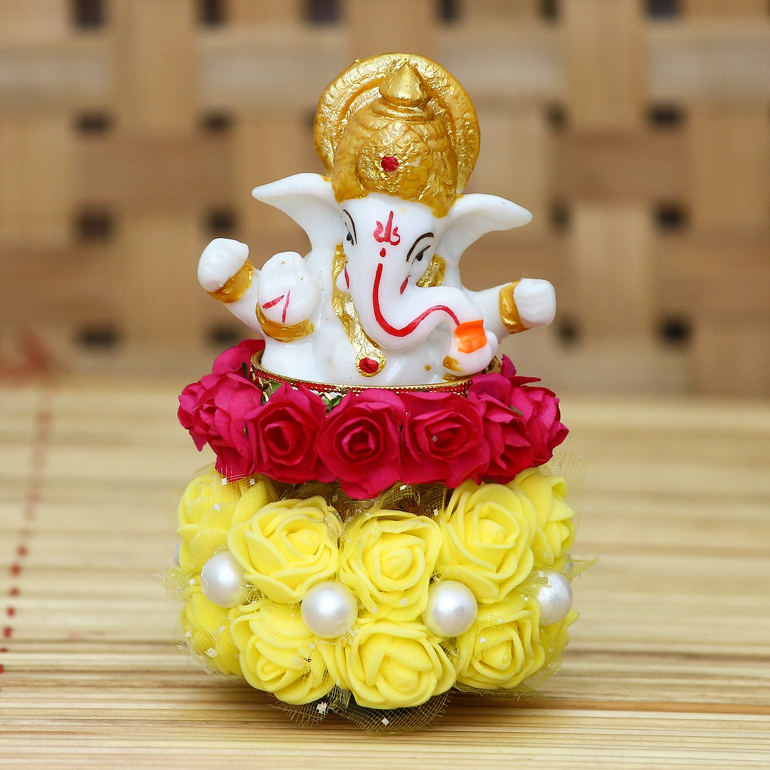 Lord Ganesha Idol On Decorative Handicrafted Plate For Home And Car Dashboard
