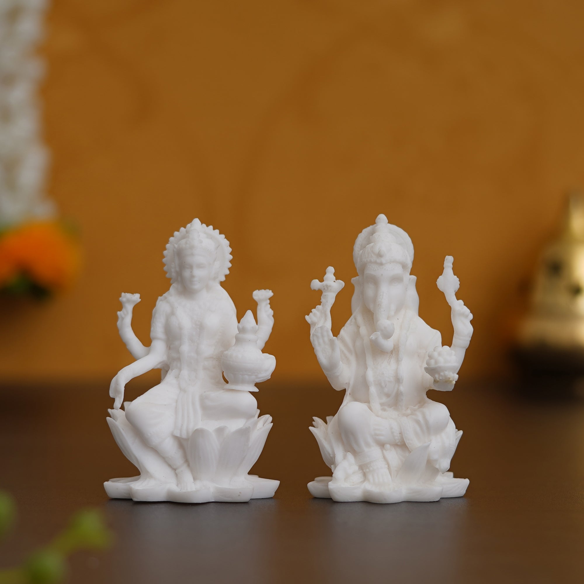 White Polyresin Lord Ganesha & Goddess Laxmi Statue 1