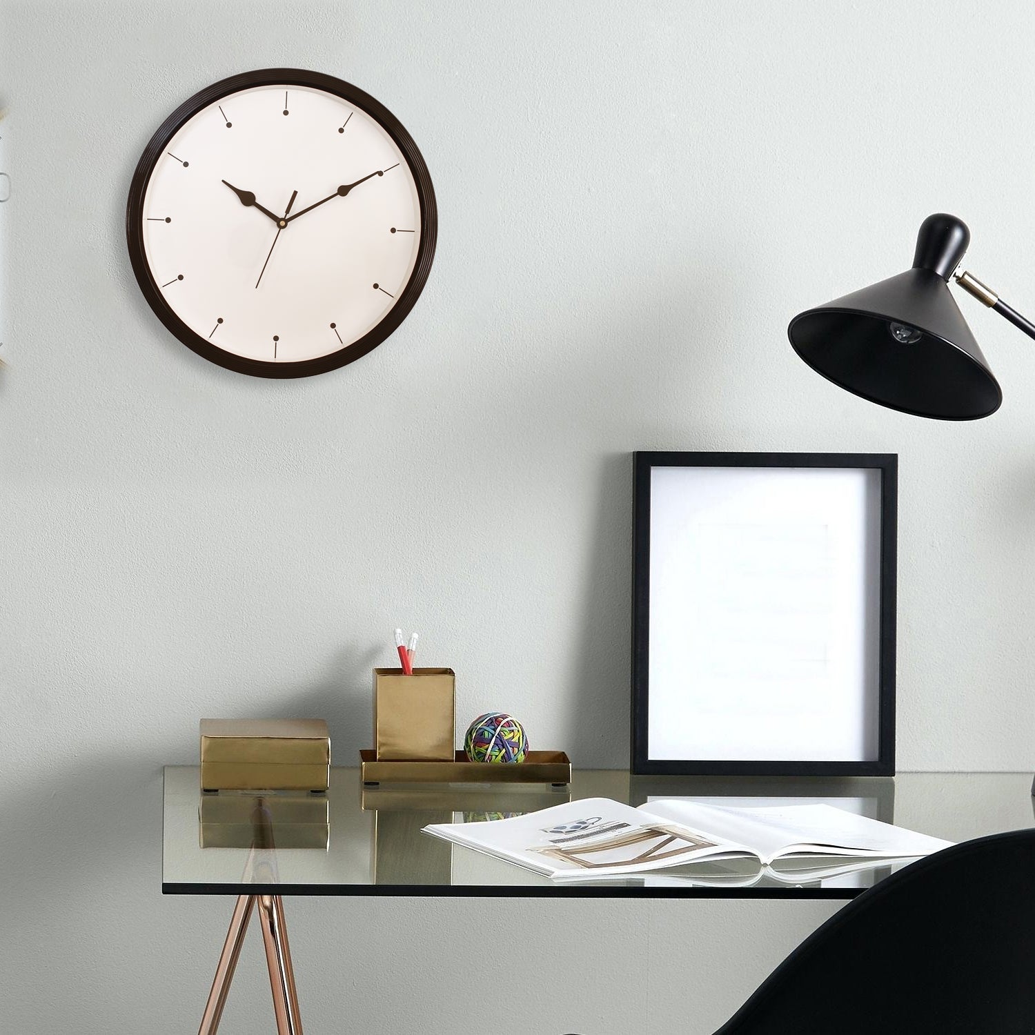 Round Designer Plastic Quartz analog wall clock (Black32 x 32 cm) 1