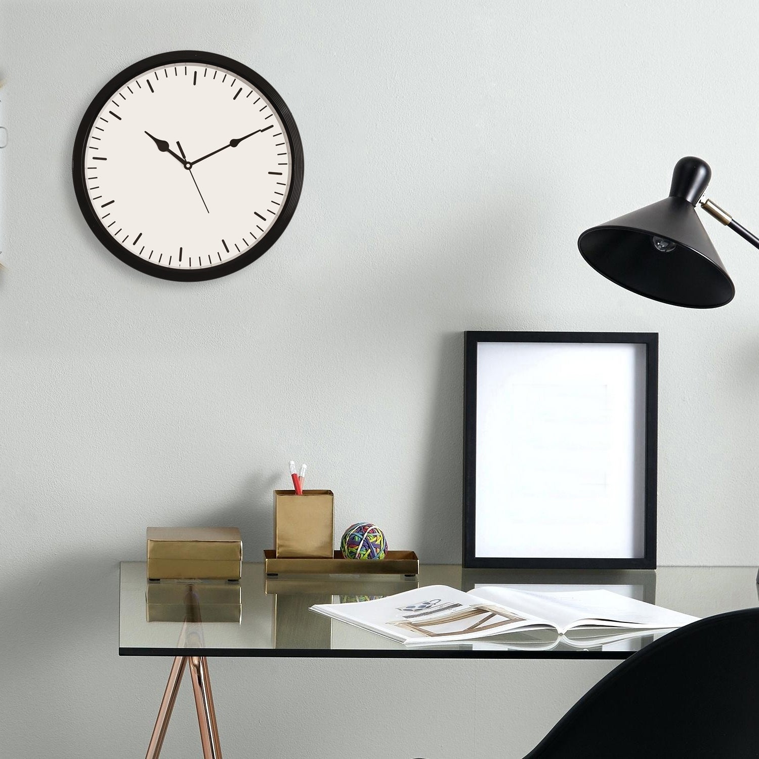 Round Designer Plastic Quartz analog wall clock (Black 32 x 32 cm) 1