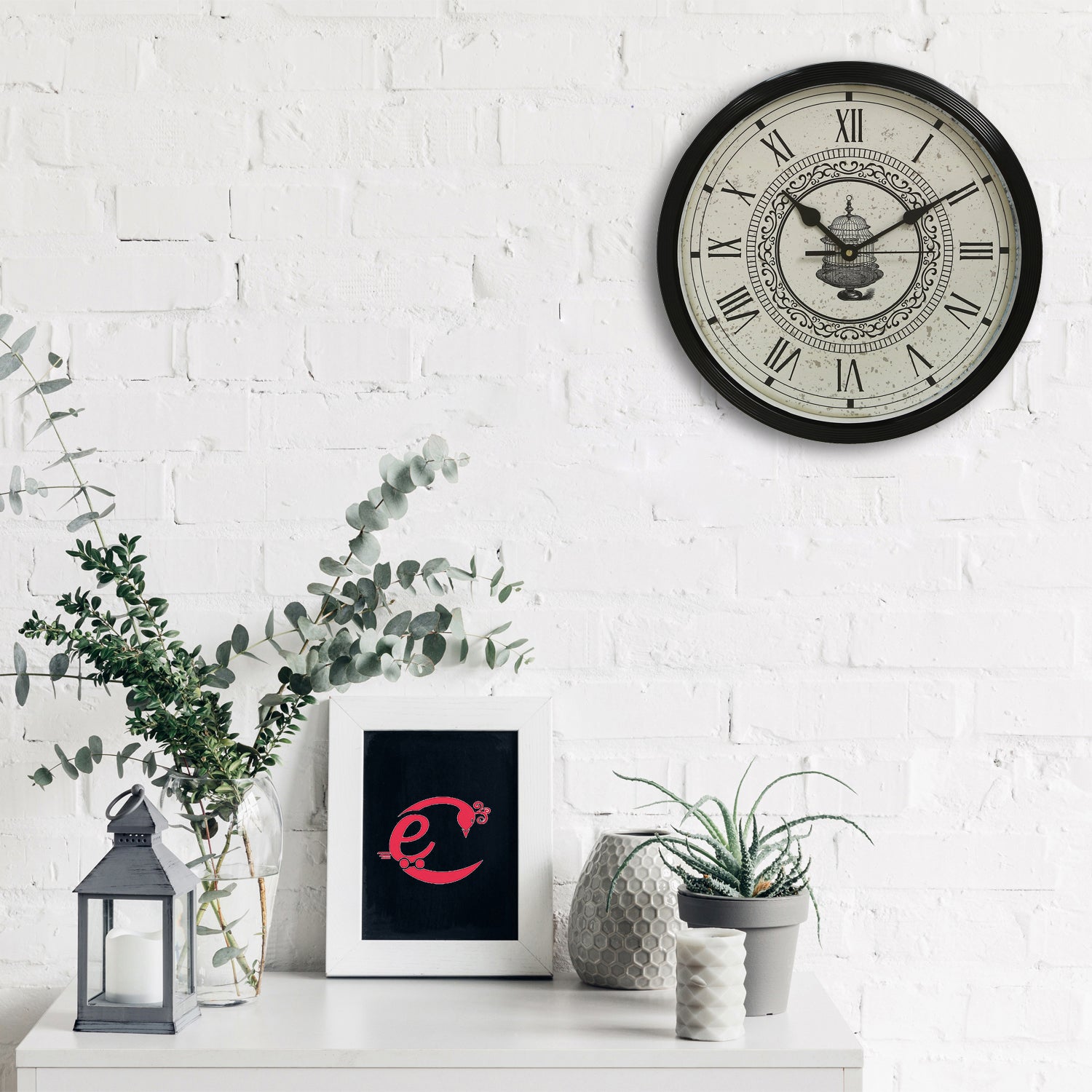 Black Plastic Round Analog Roman Numeral Designer wall clock 2