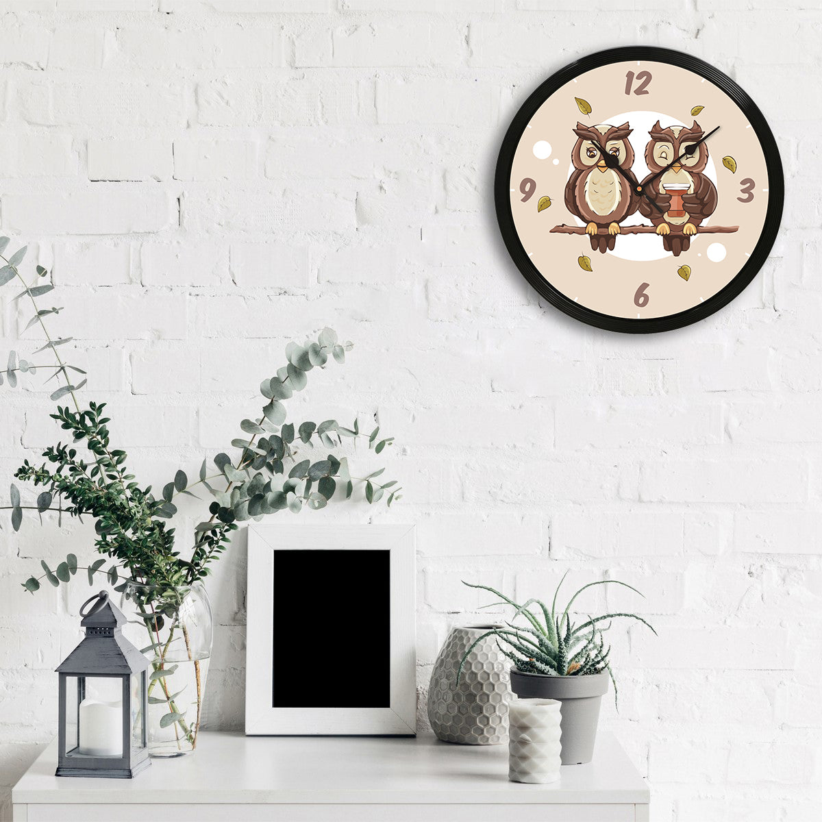 Black Plastic Round Shape Analog "Cute Owl Couple Sitting on a Branch" Designer Wall Clock 2