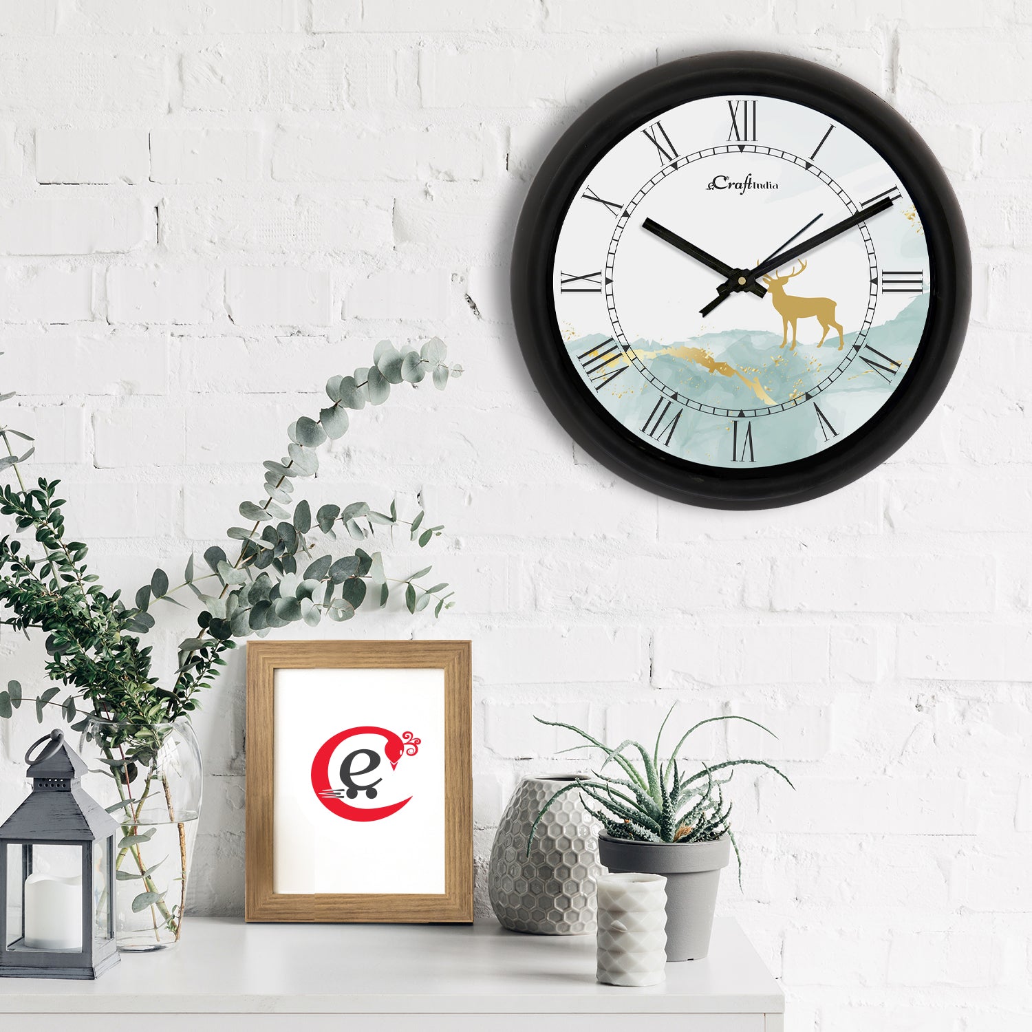 Minimalist Golden Designer Round Analog Black Wall Clock 1