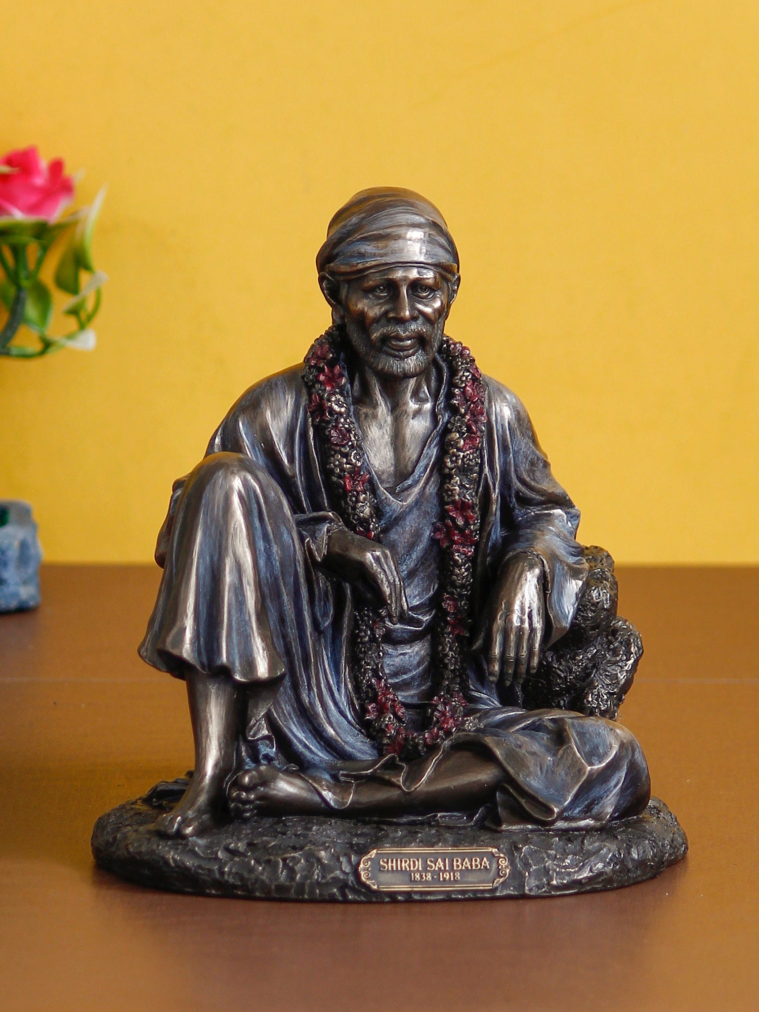 Decorative Polyresin and Bronze Sitting Sai Baba Statue