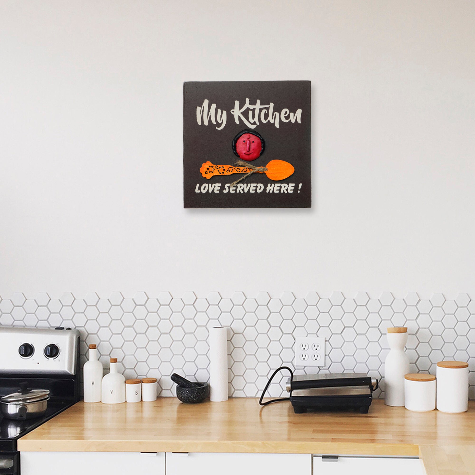 "My Kitchen, Love Served Here!" Mother's Love Theme Decorative Wooden Wall Hanging 1